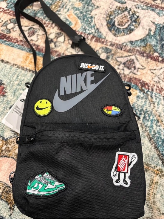 Nike Other - NWT Nike Black Crossbody Mini Lunch Box with Patch Details